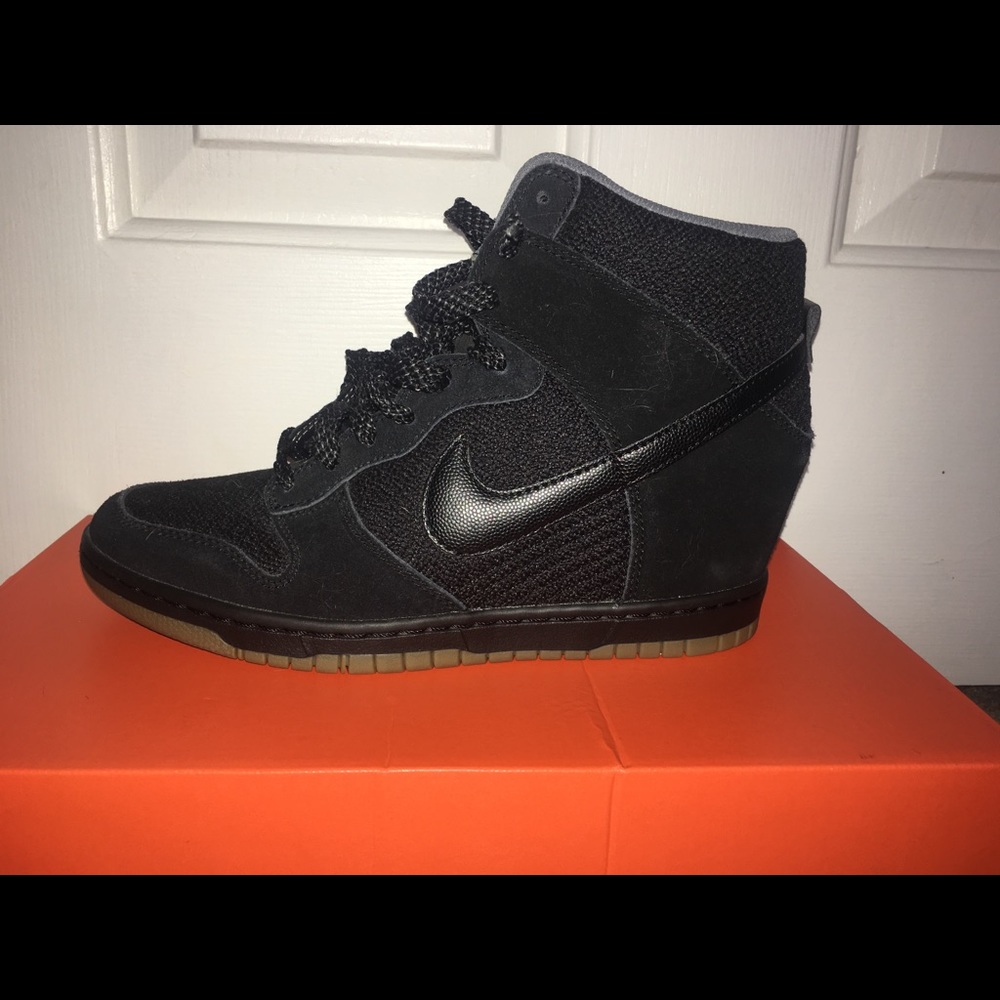 New Nike wedge sneakers, never been worn.